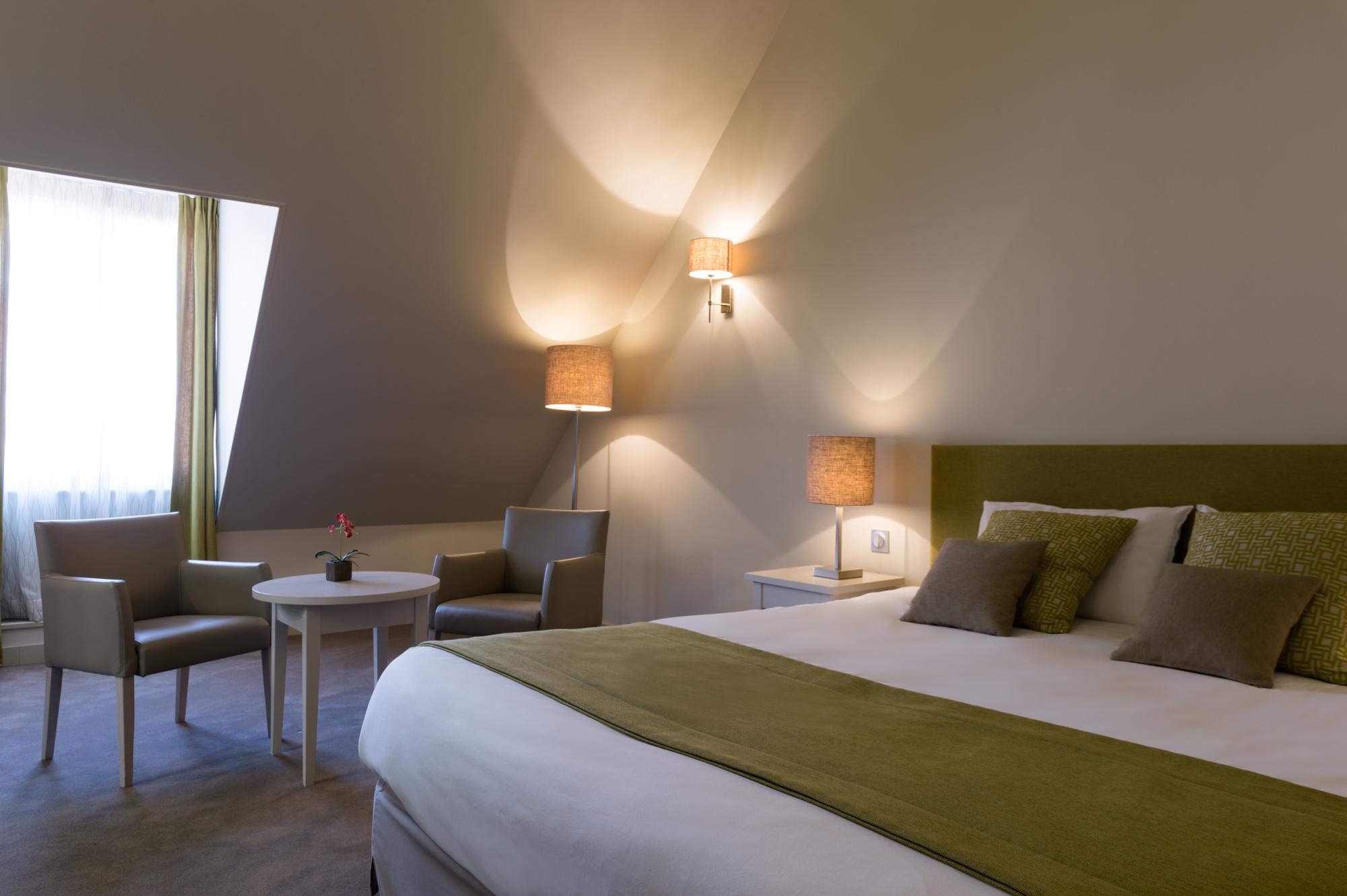 Hotel Aux Vieux Remparts, The Originals Relais プロヴァン エクステリア 写真