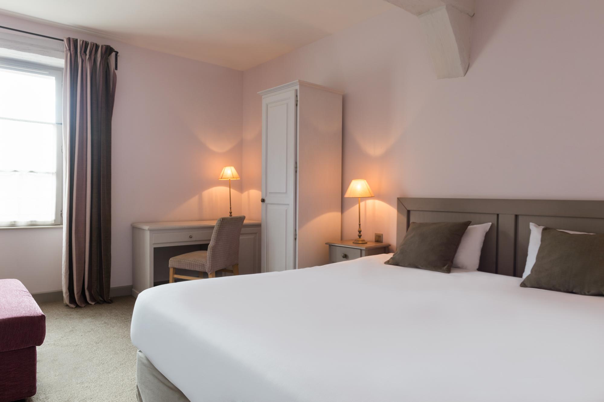 Hotel Aux Vieux Remparts, The Originals Relais プロヴァン エクステリア 写真