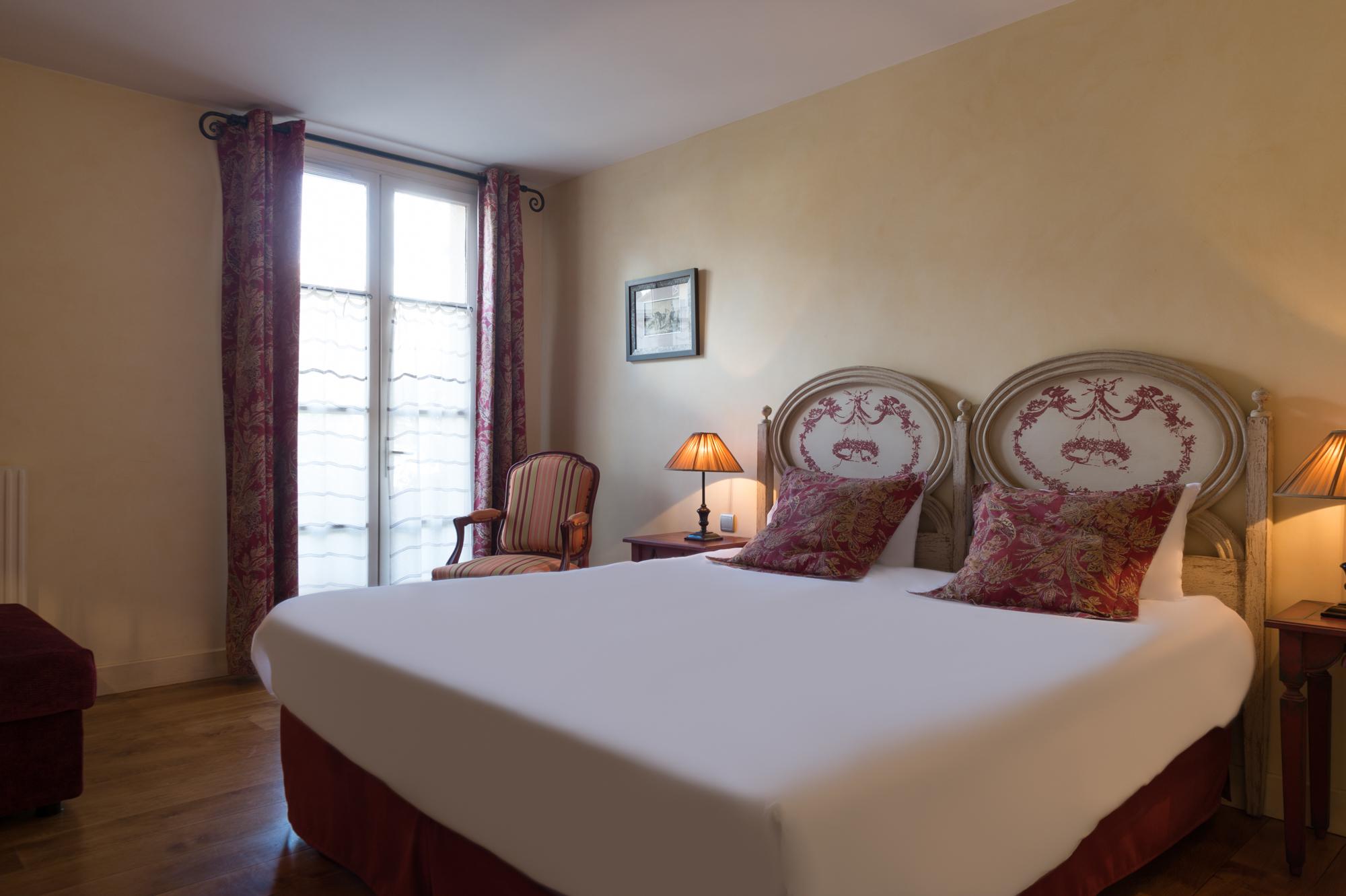 Hotel Aux Vieux Remparts, The Originals Relais プロヴァン エクステリア 写真