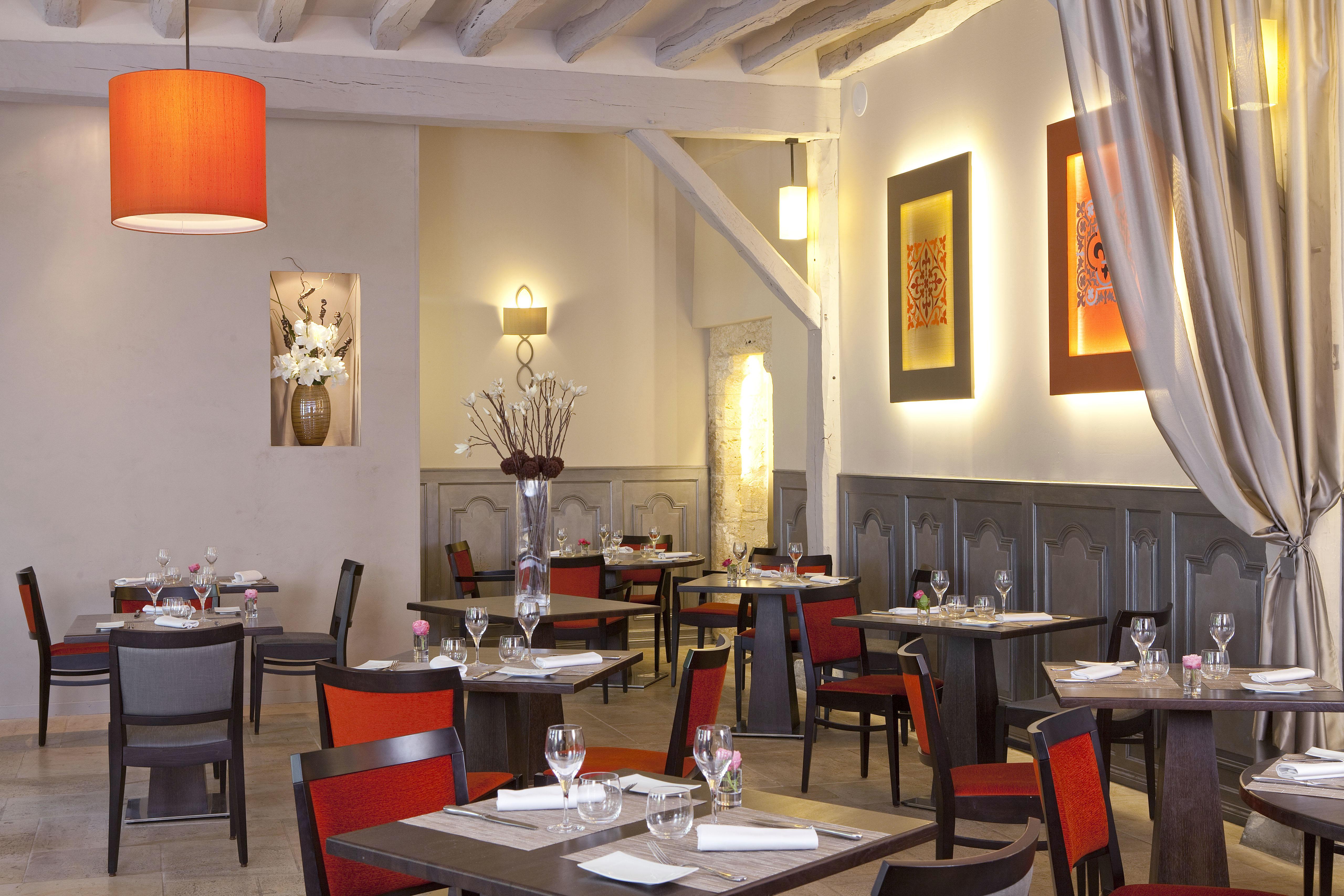Hotel Aux Vieux Remparts, The Originals Relais プロヴァン エクステリア 写真