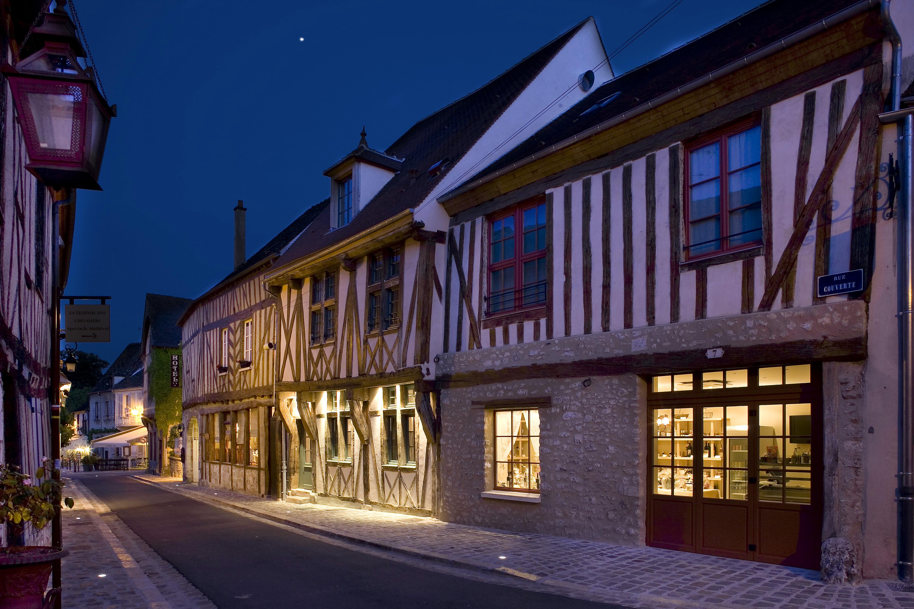 Hotel Aux Vieux Remparts, The Originals Relais プロヴァン エクステリア 写真