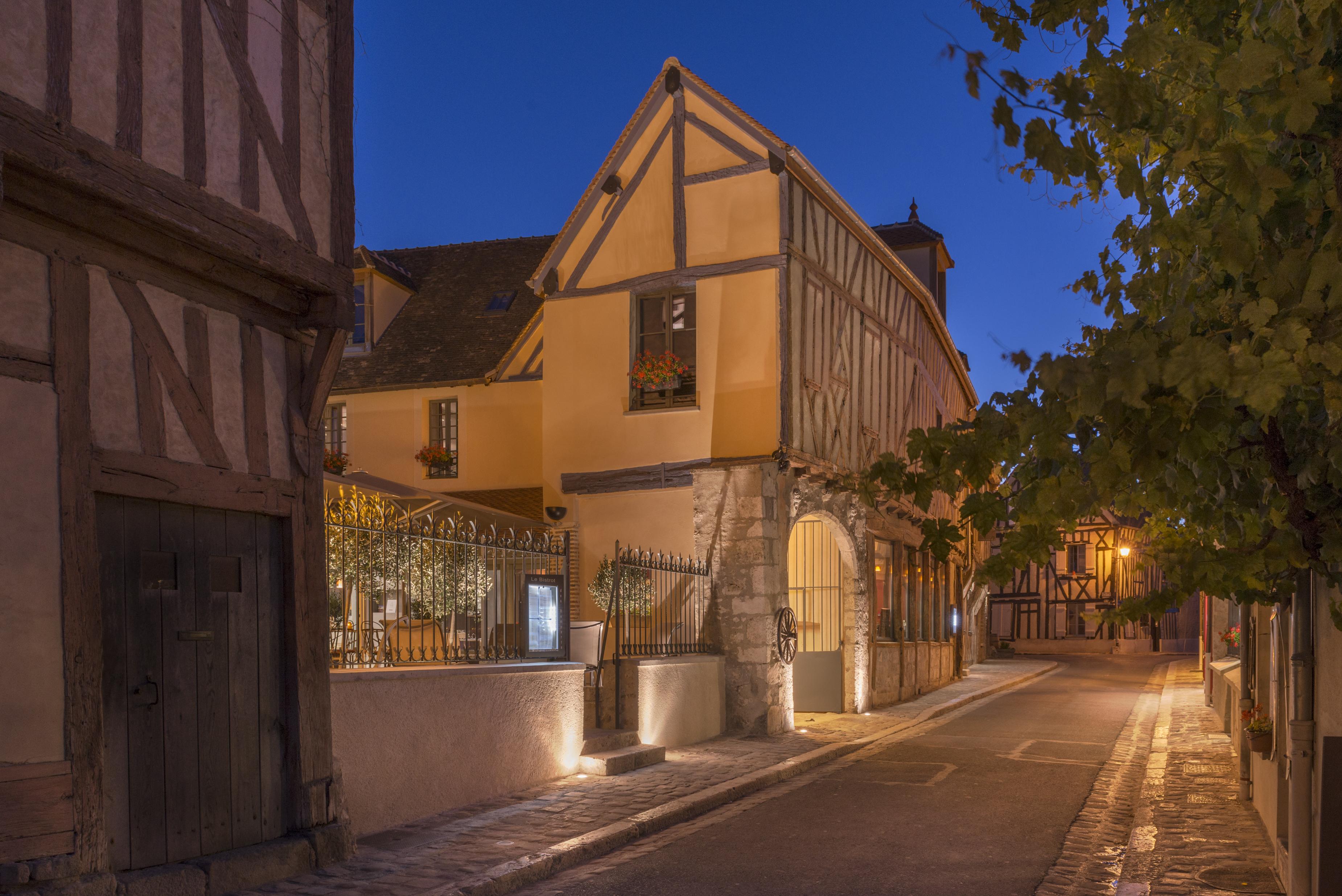 Hotel Aux Vieux Remparts, The Originals Relais プロヴァン エクステリア 写真