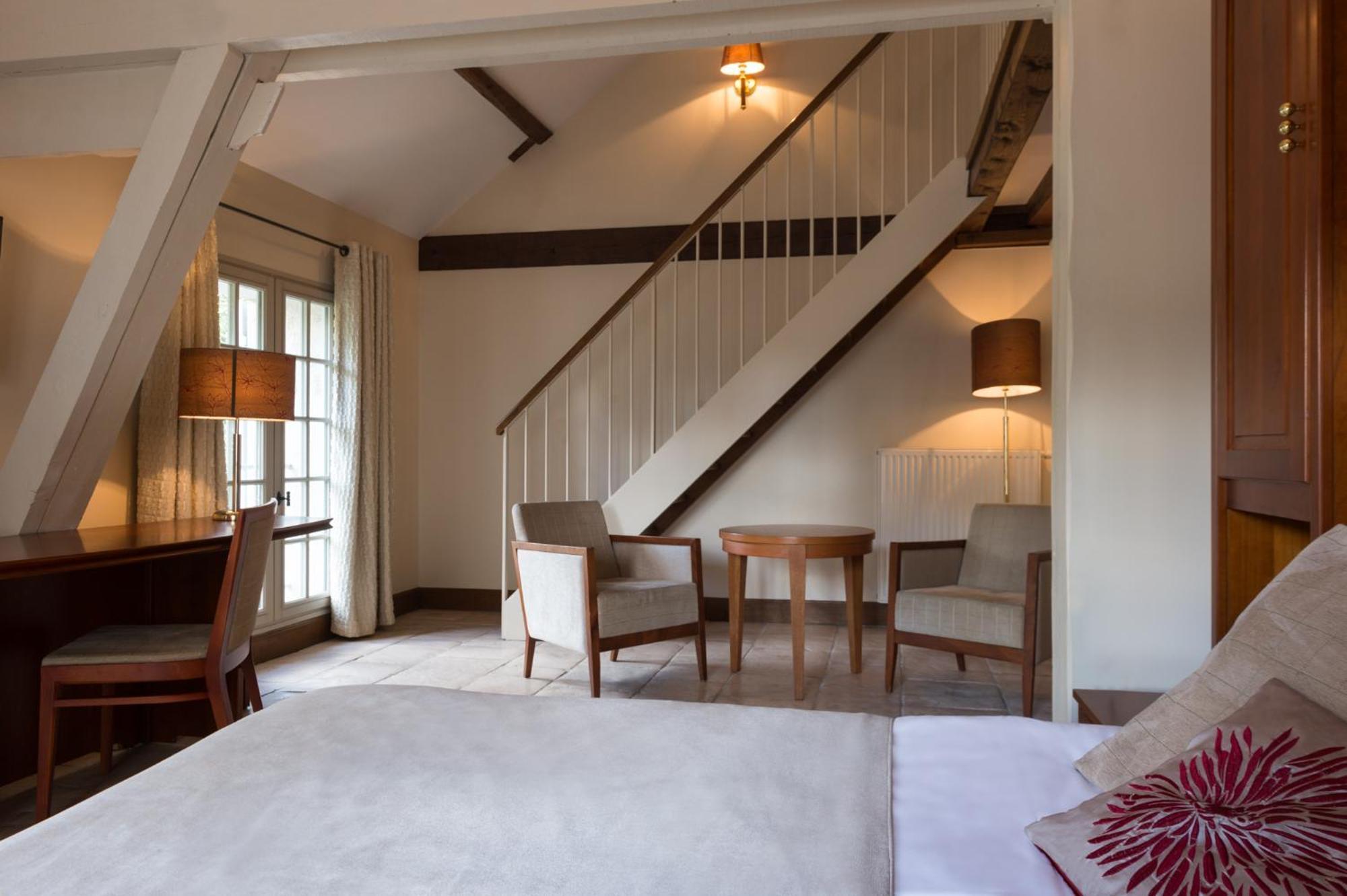 Hotel Aux Vieux Remparts, The Originals Relais プロヴァン エクステリア 写真