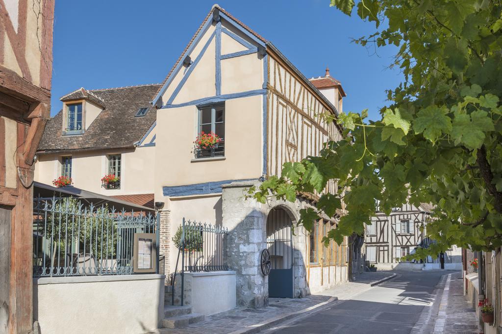 Hotel Aux Vieux Remparts, The Originals Relais プロヴァン エクステリア 写真