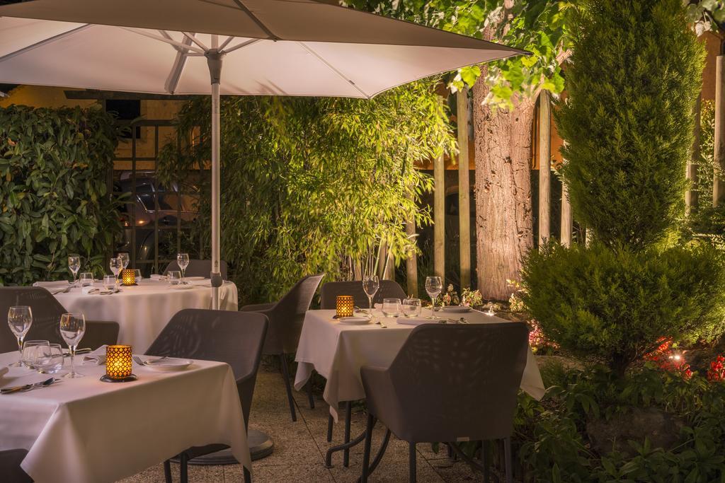 Hotel Aux Vieux Remparts, The Originals Relais プロヴァン エクステリア 写真
