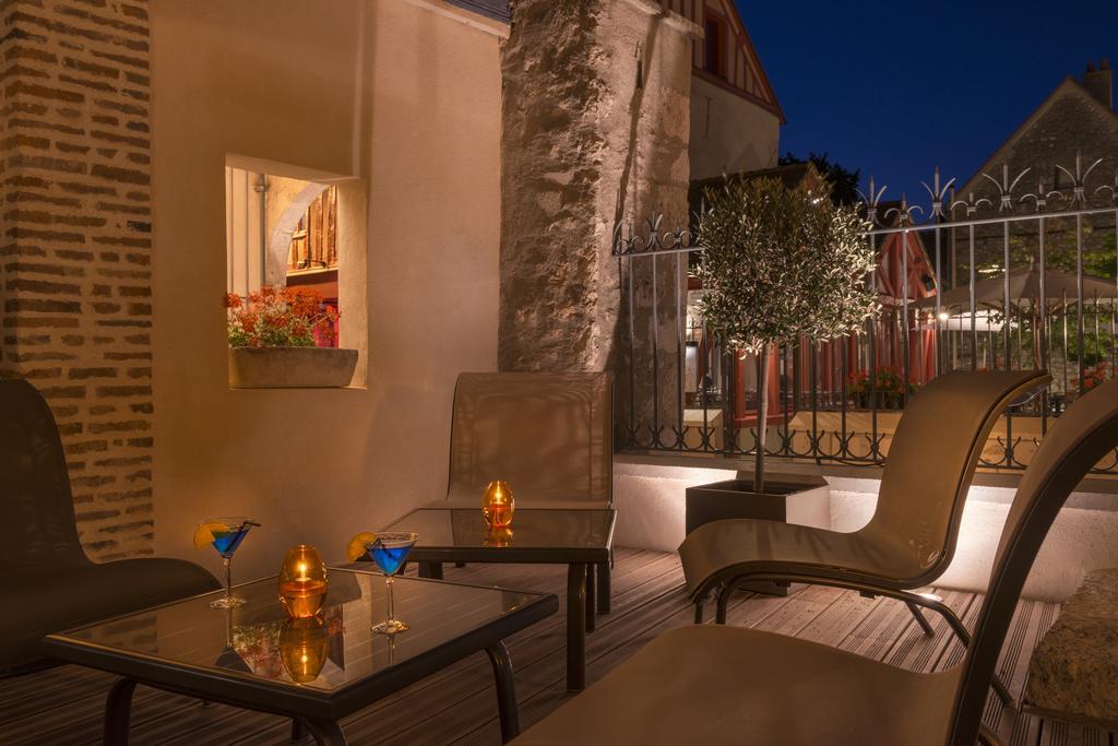 Hotel Aux Vieux Remparts, The Originals Relais プロヴァン エクステリア 写真