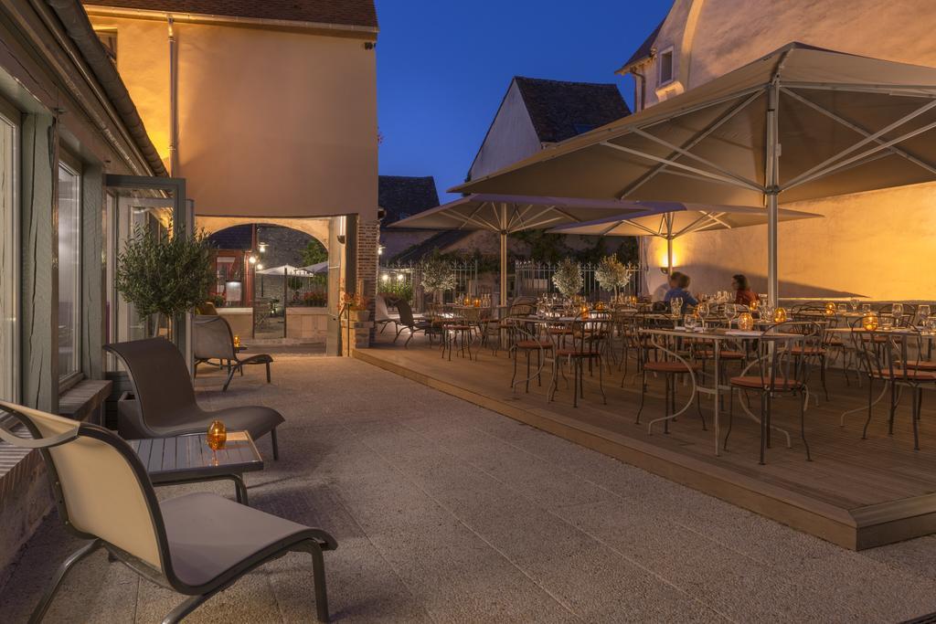 Hotel Aux Vieux Remparts, The Originals Relais プロヴァン エクステリア 写真