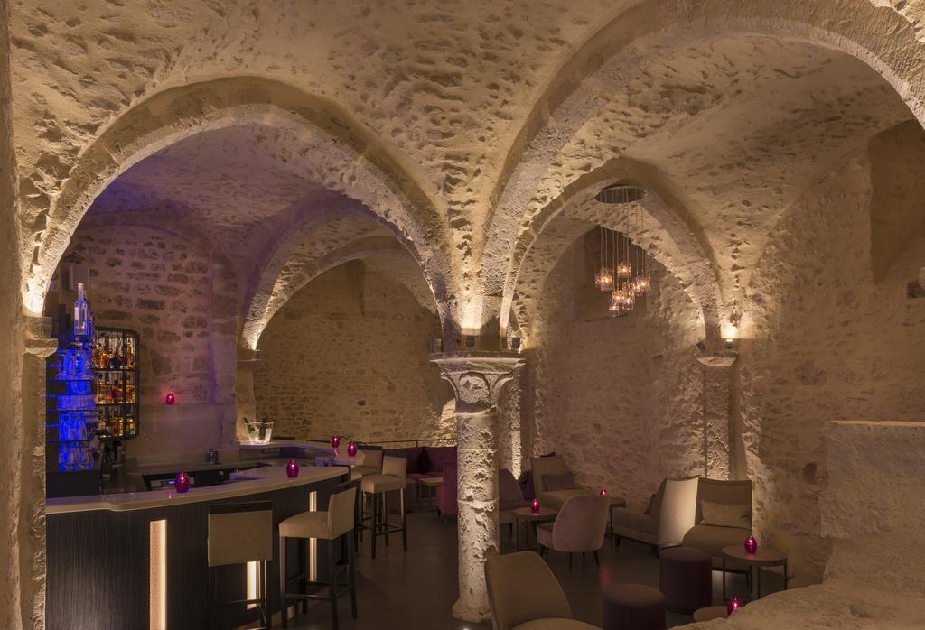 Hotel Aux Vieux Remparts, The Originals Relais プロヴァン エクステリア 写真