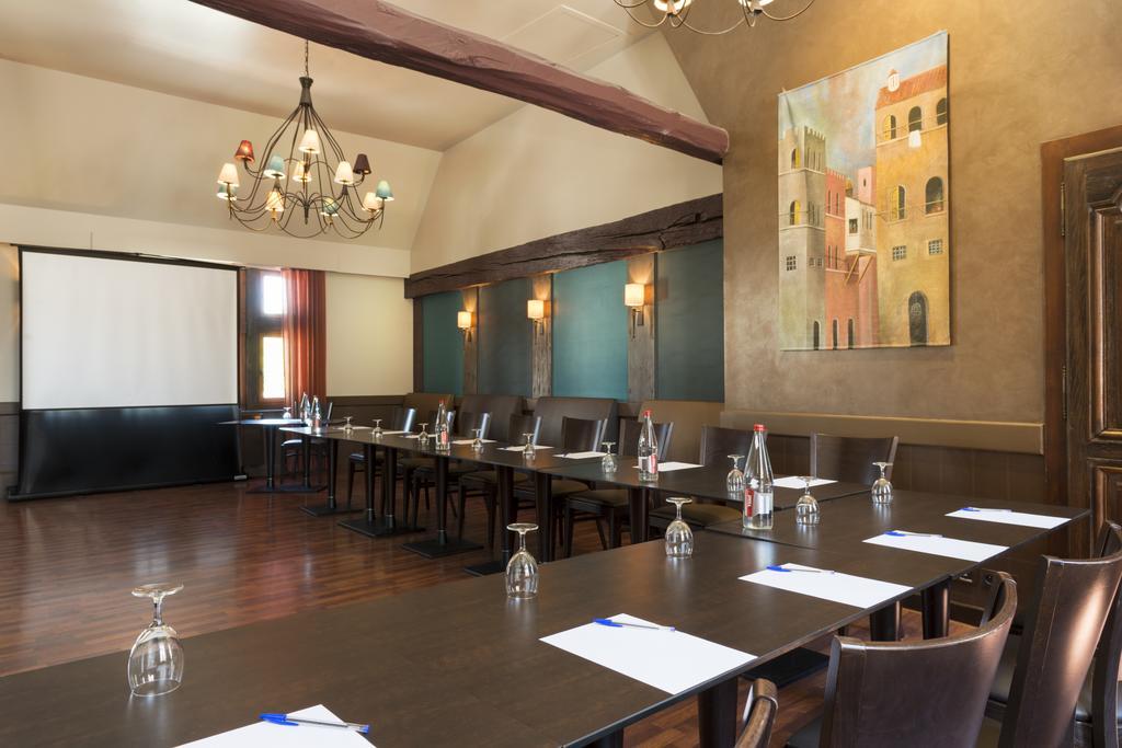 Hotel Aux Vieux Remparts, The Originals Relais プロヴァン エクステリア 写真