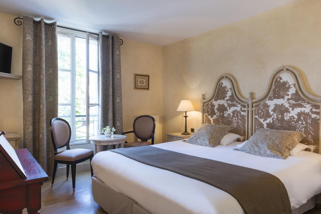 Hotel Aux Vieux Remparts, The Originals Relais プロヴァン エクステリア 写真